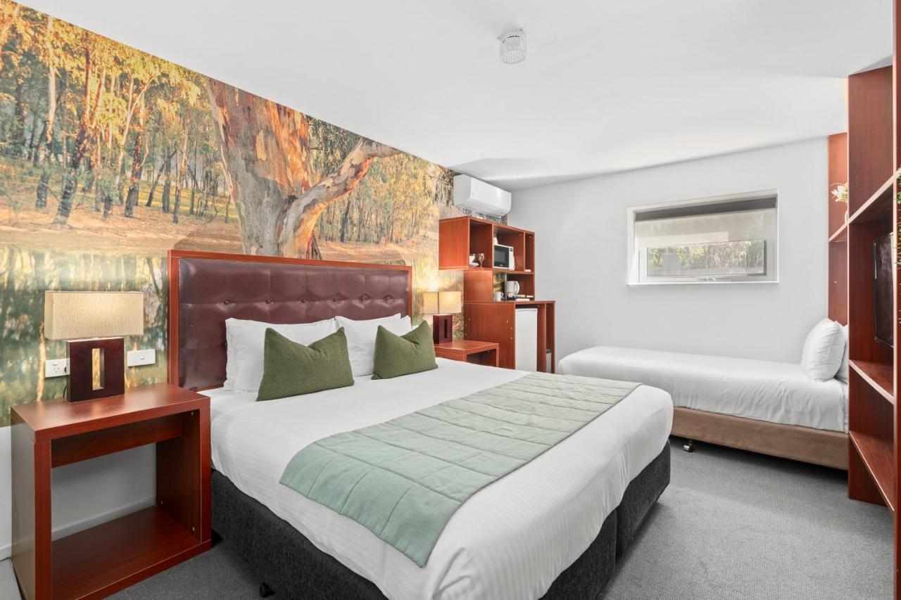 Grand Hotel And Studios Wyong Ngoại thất bức ảnh