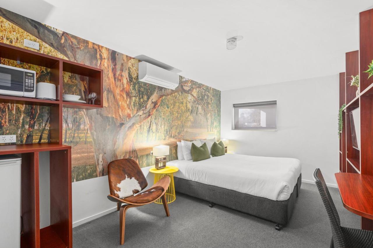 Grand Hotel And Studios Wyong Ngoại thất bức ảnh