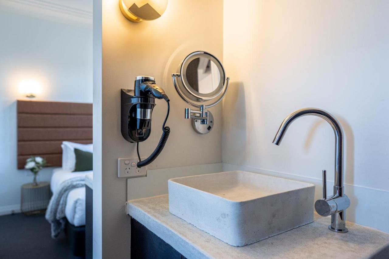 Grand Hotel And Studios Wyong Ngoại thất bức ảnh