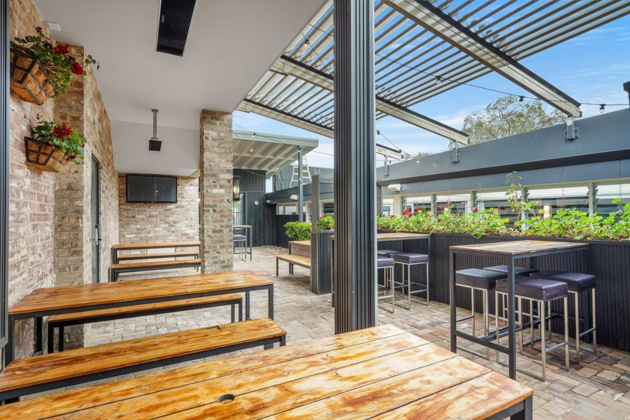 Grand Hotel And Studios Wyong Ngoại thất bức ảnh