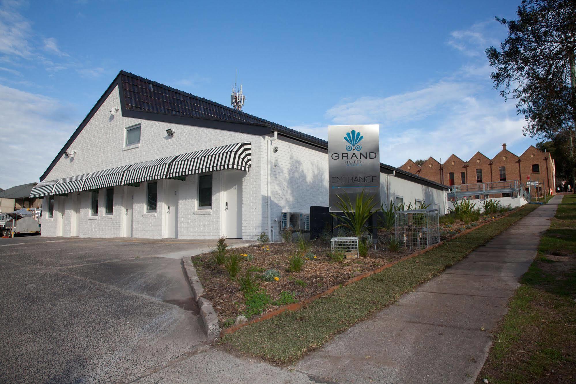 Grand Hotel And Studios Wyong Ngoại thất bức ảnh