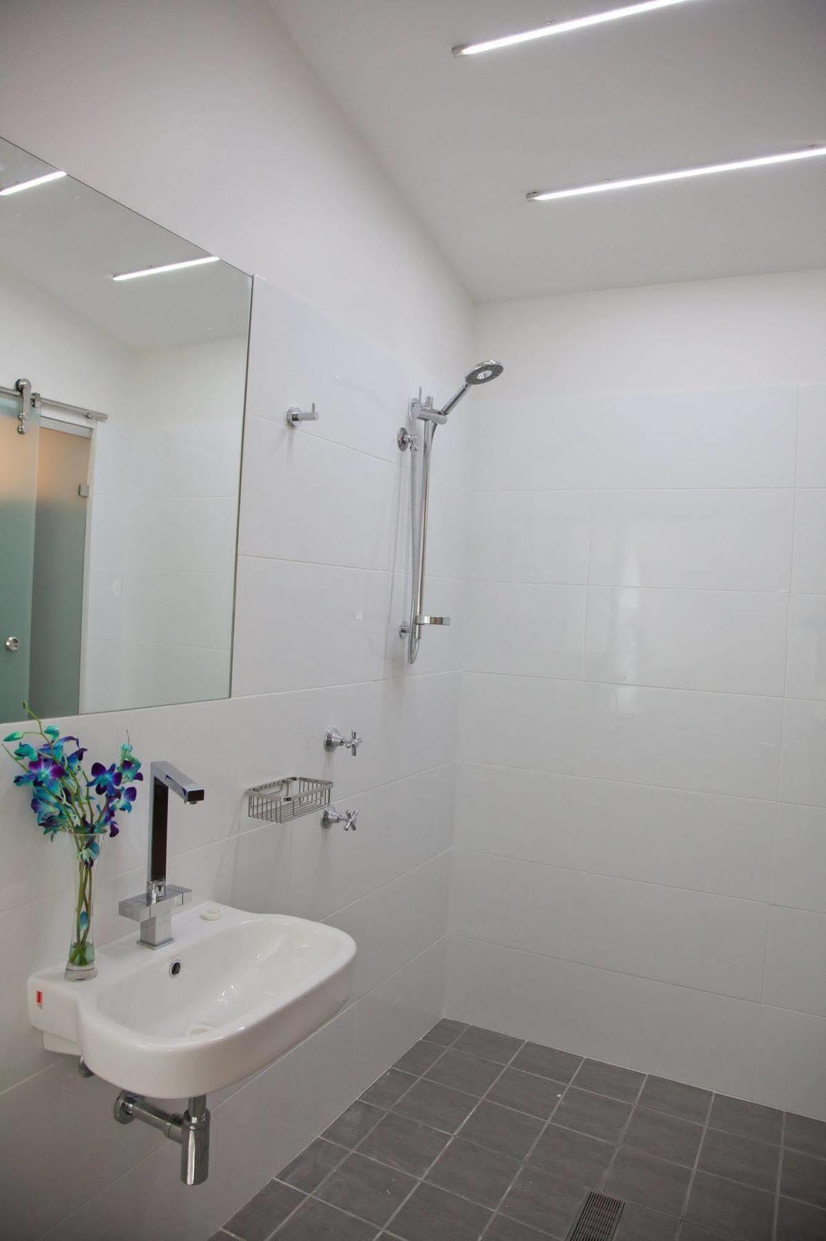Grand Hotel And Studios Wyong Ngoại thất bức ảnh