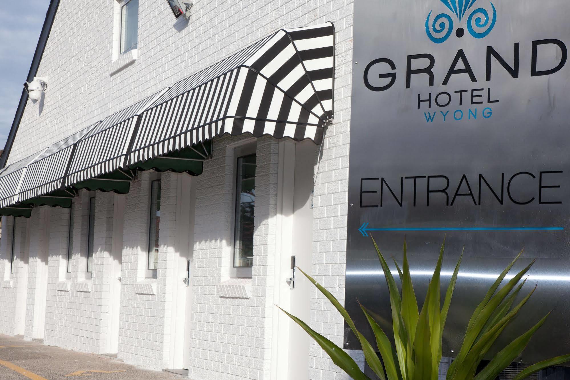 Grand Hotel And Studios Wyong Ngoại thất bức ảnh